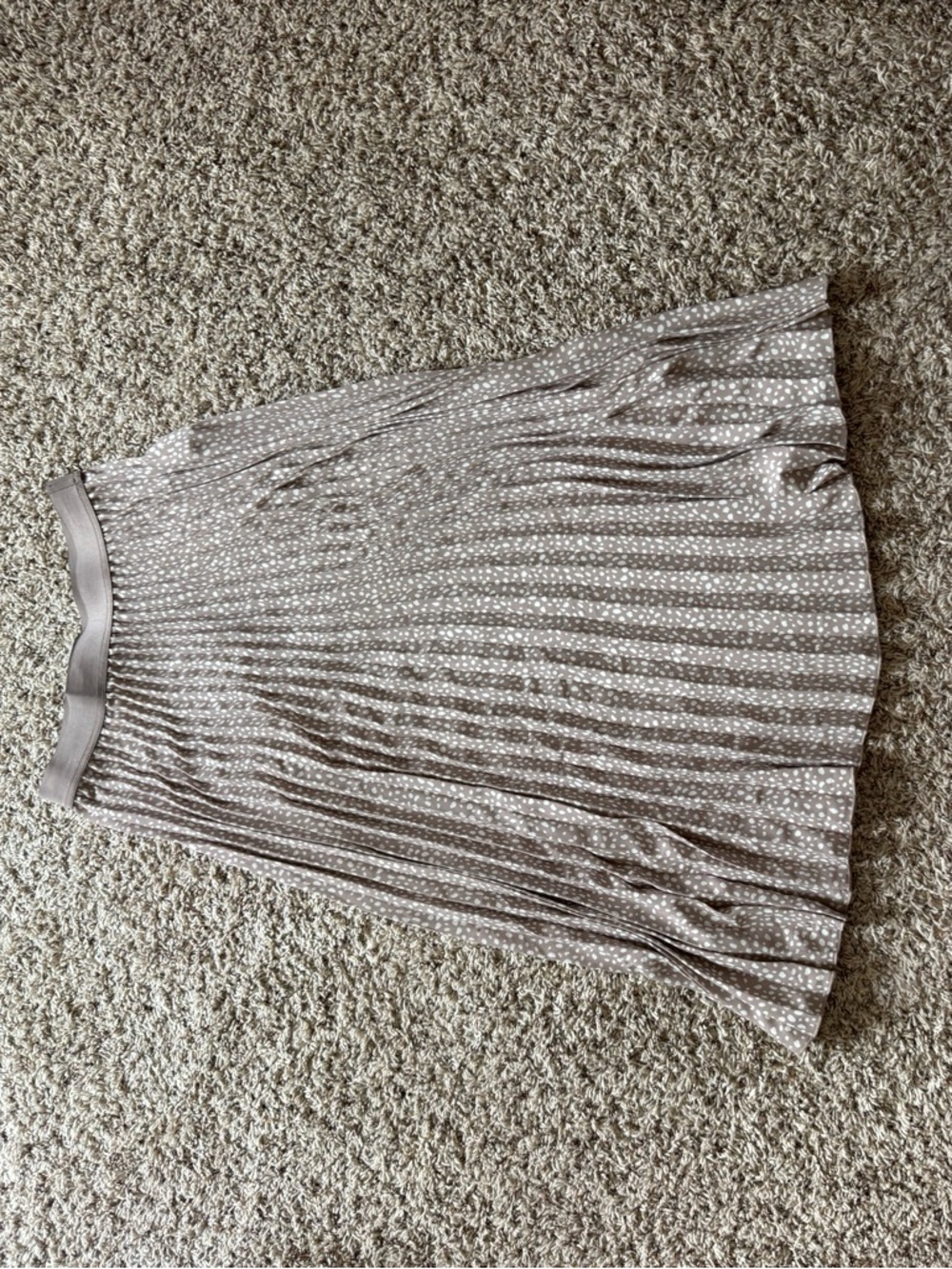 Vince Camuto Taupe Pleated Polka Dot Skirt
